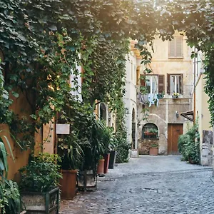 Happiness Roma